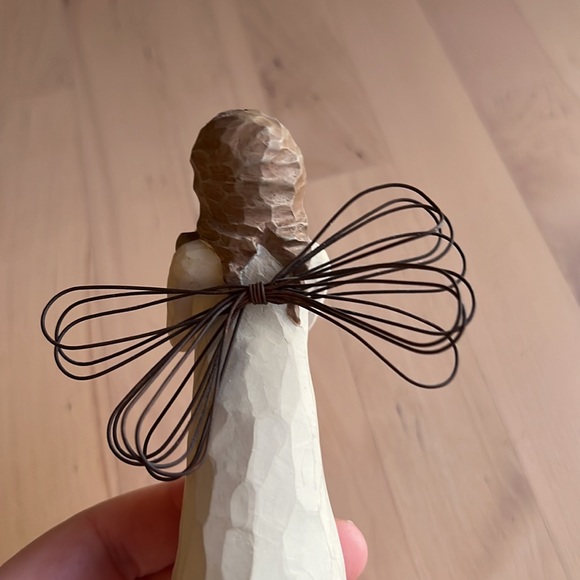 Angel Of Freedom Willow Tree Figurine 2001 - Picture 4 of 4